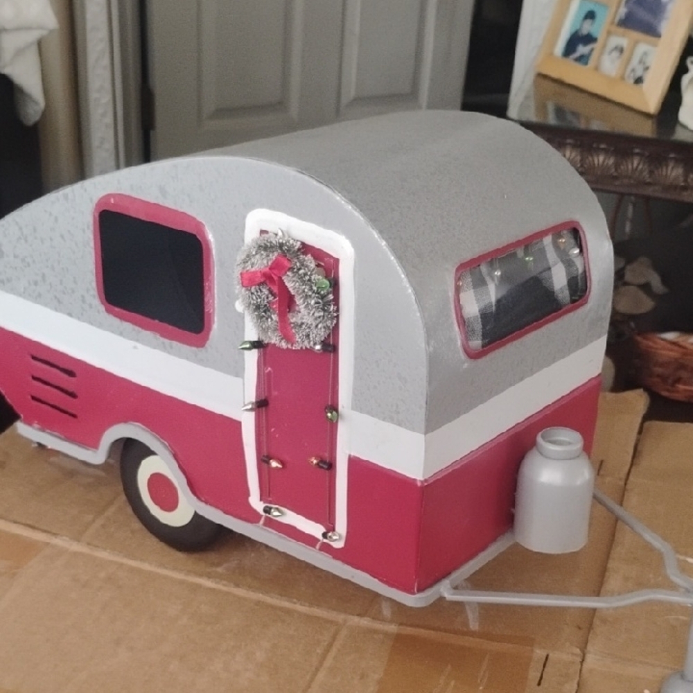 Gray and Red Decorative Camper Model